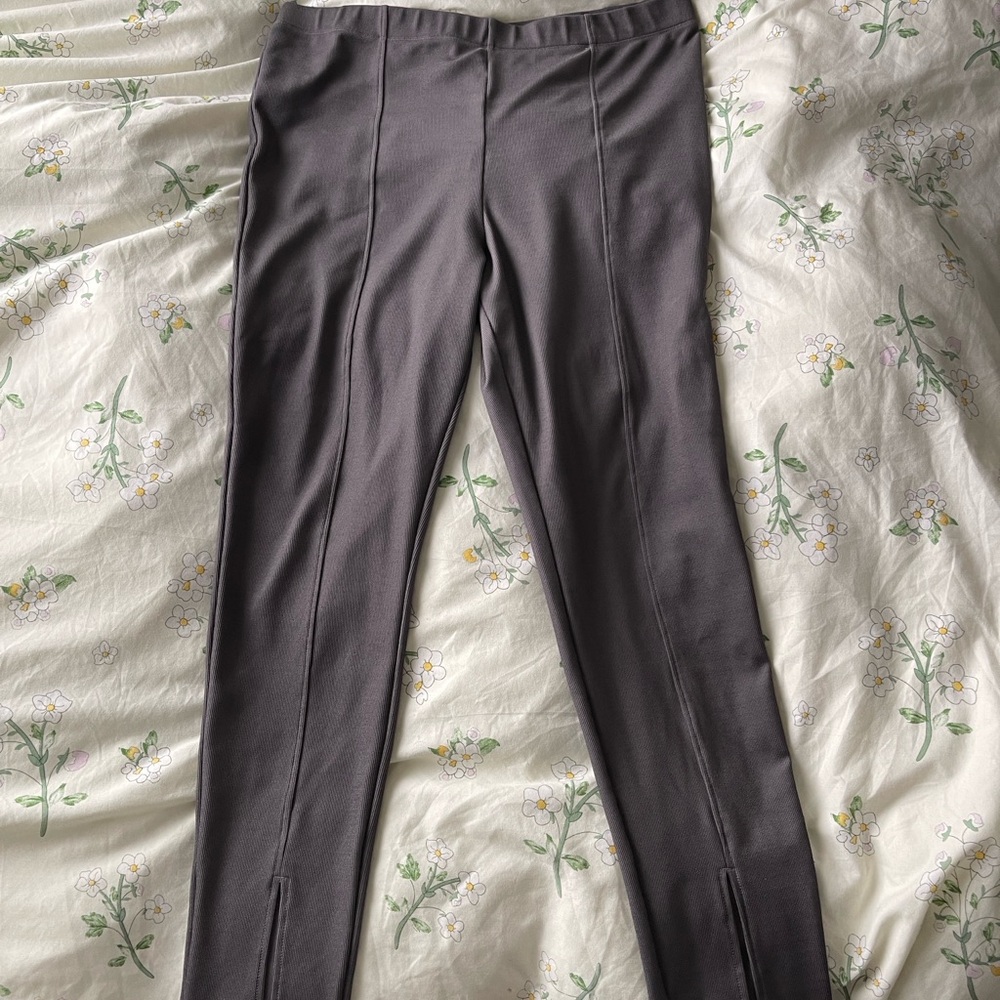 Grey Ribbed Leggings with Slit